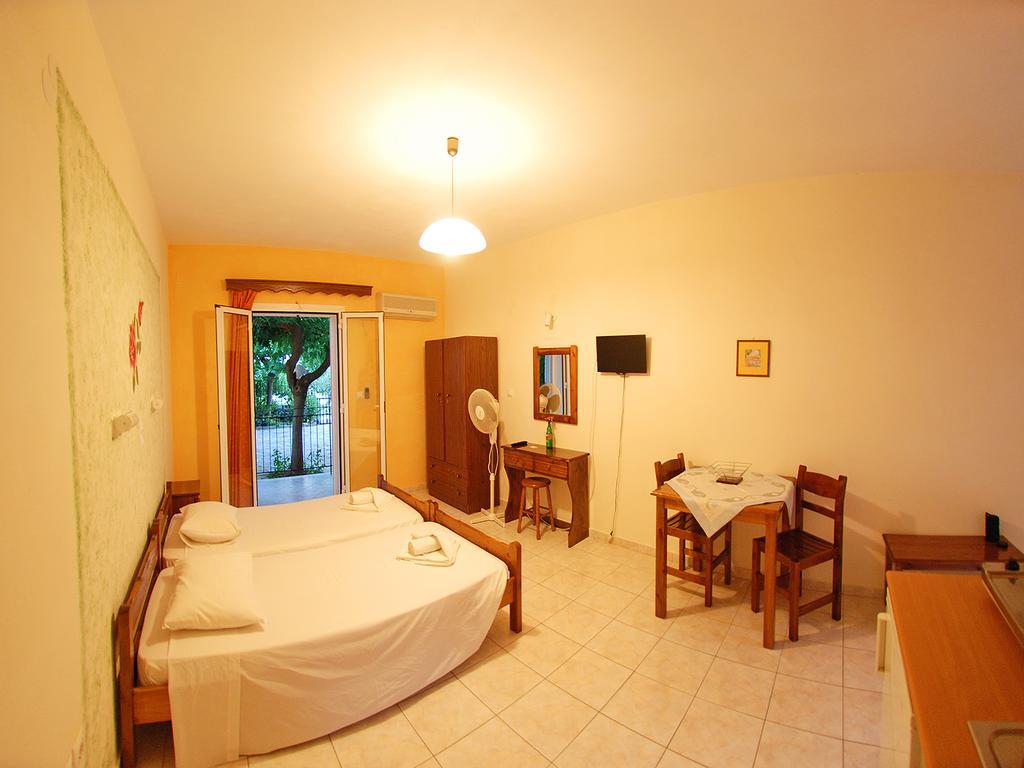Emilia Apartments Trapezaki  Room photo